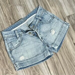 Express Button Fly Light Wash Shorts; Size 6